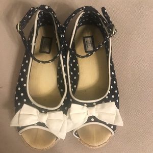 Janie & Jack sassy sandals w/ ankle straps & bows